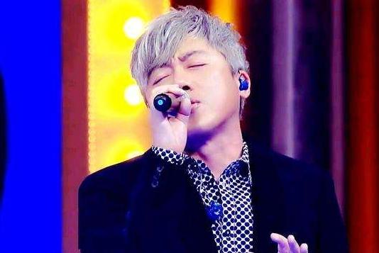 唱歌没感情全凭一口嗓,唱歌毫无感情全靠技巧