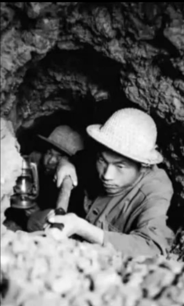 修建天山独库公路的老兵,独库公路幸存老兵