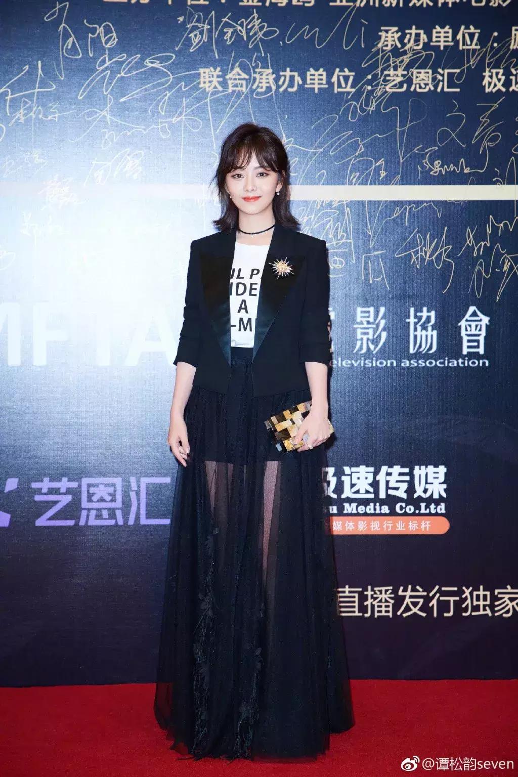 狐狸系穿搭,狐狸系女生适合的穿衣风格