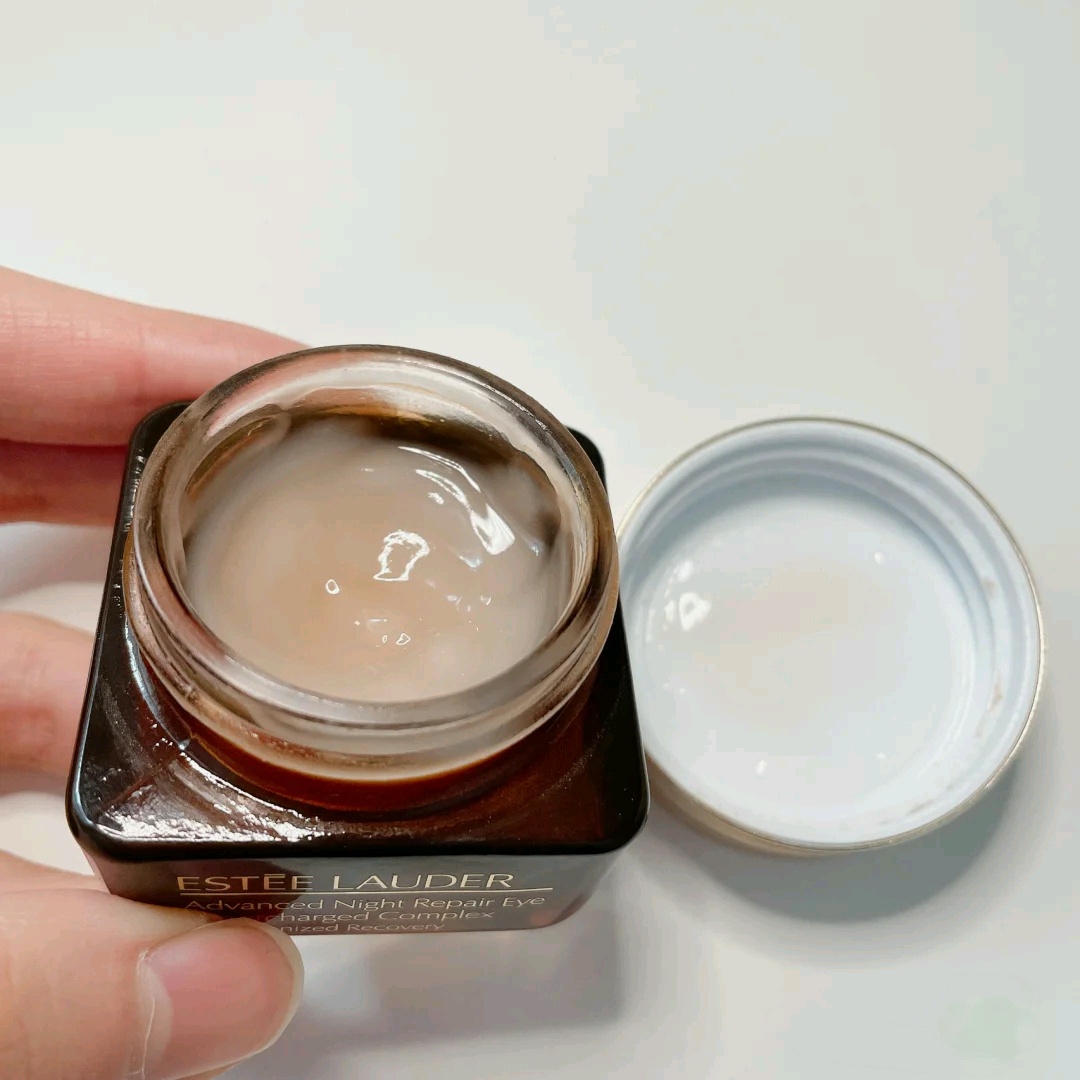 雅诗兰黛兰蔻资生堂哪个好,雅诗兰黛精华好用还是雪花秀