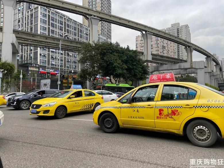 出租车司机的真实生活：月入7000，月休8天，但不是谁都能干