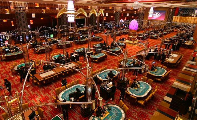 澳门*场赌**靠什么盈利？概率下的赌博久赌必输，赢的是“人心”