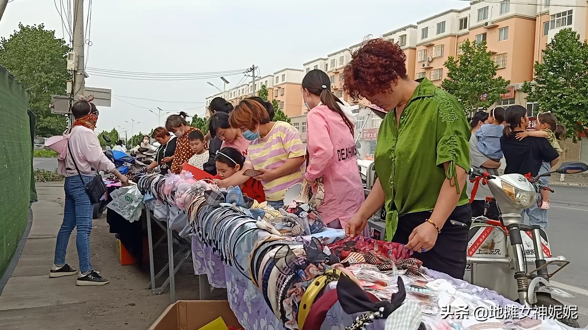 啥火我卖啥，杂货铺的摊位，为啥生意都不好？这1点很多人不知道