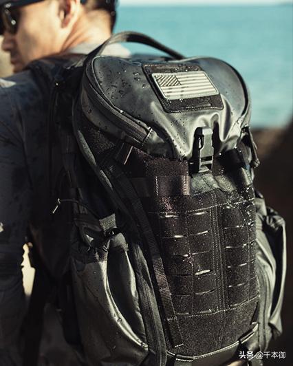 复古机车女骑首选,高颜值机车背包女