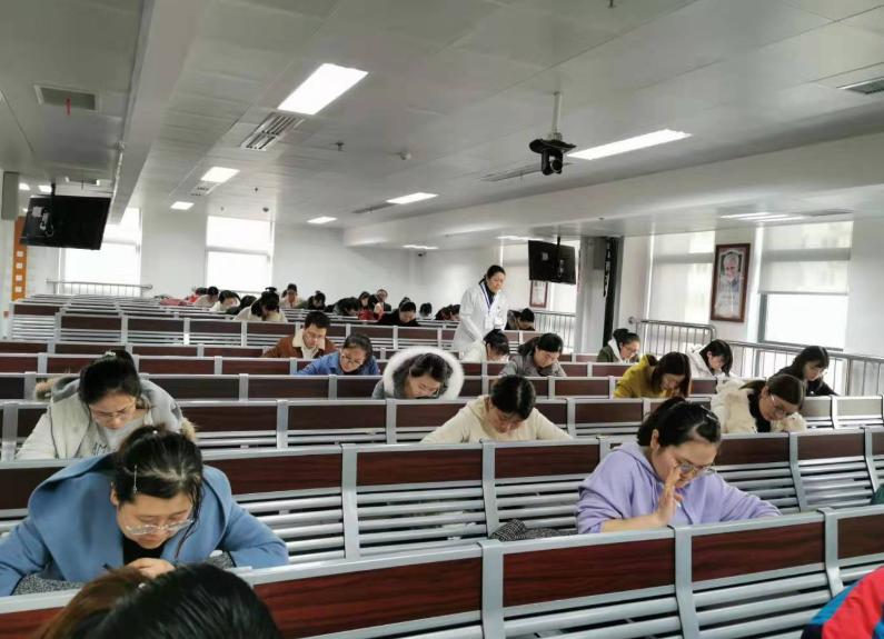 医学类专业专科和本科的区别,专科的临床医学专业有前途吗