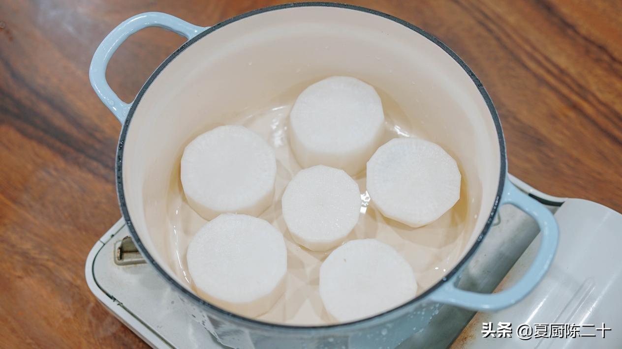 冬天吃一顿暖暖的部队火锅,微凉的季节