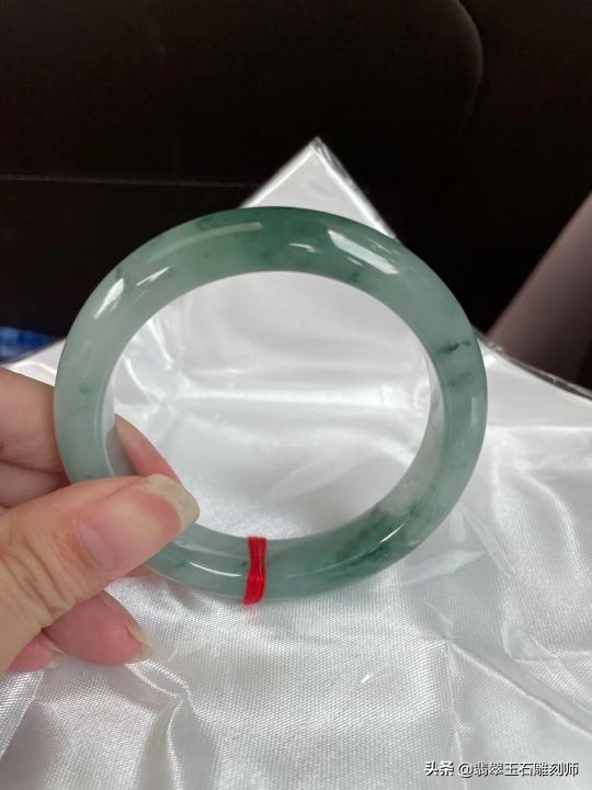 为了三百块钱，我很后悔骗了广州撑伞小姐姐