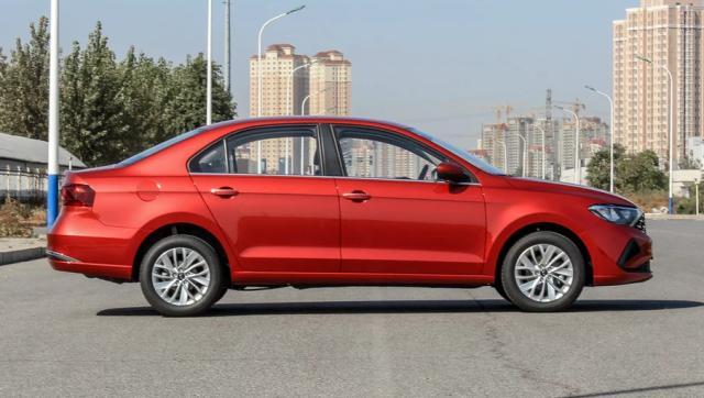 大众车标熏黑老捷达,大众标捷达