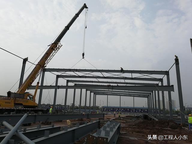 讲解钢结构厂房图,钢结构厂房基础施工动画演示