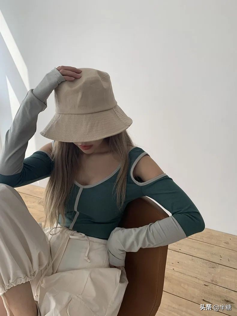 韩剧女主的穿搭连衣裙,韩剧女主穿条纹衬衫