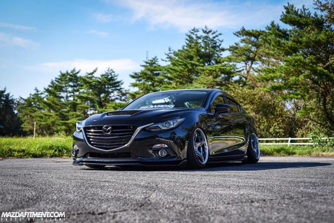 马自达3次世代昂克赛拉下赛道,次世代马自达3昂克赛拉上车效果