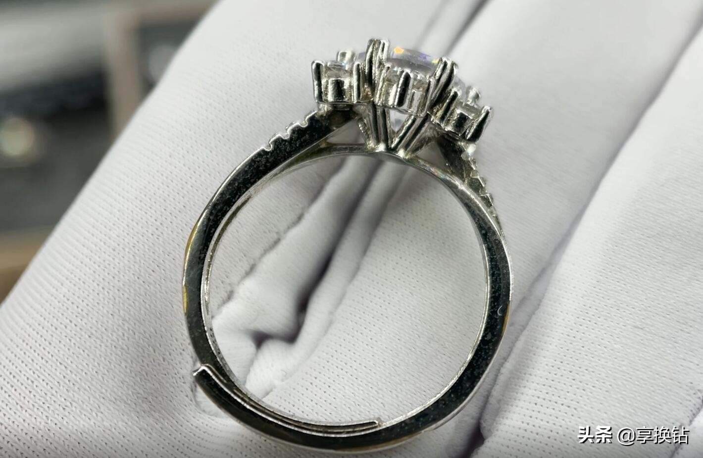 银首饰回收都是回收什么,银首饰置换划算吗