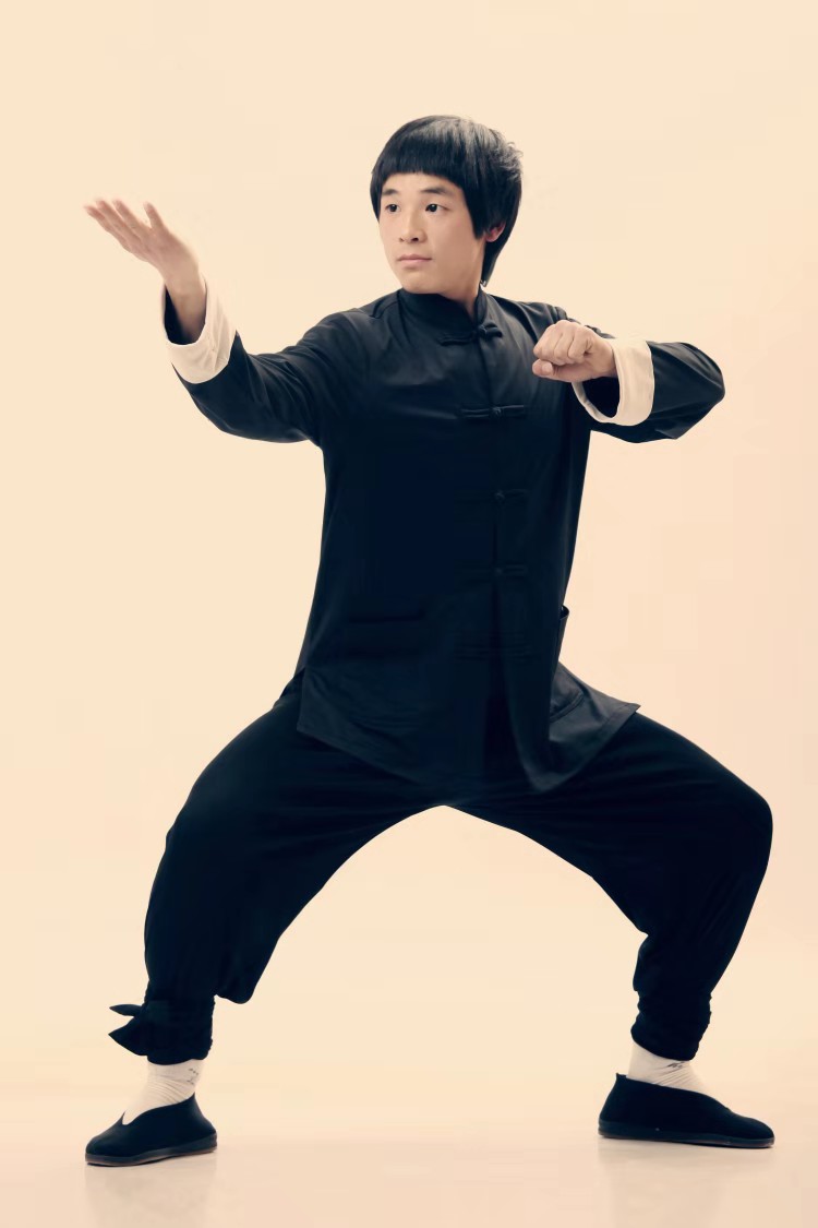 成龙说李小龙功夫不厉害,李小龙谈传统功夫落后