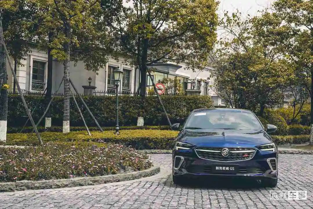 全新君威gs2.0t,君威gs新款试驾视频