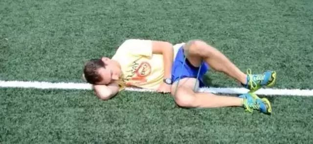 跑步后膝关节外侧有痛点,膝关节外侧疼痛还能坚持跑步吗