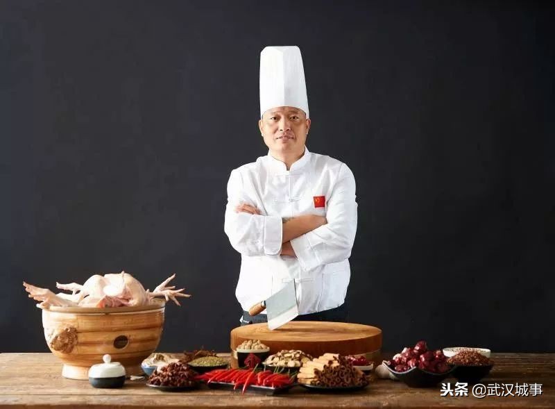 独家揭秘20年卖了两百多万只鸡的老板，到底有什么特异功能！