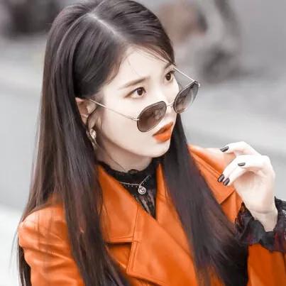 iu空灵电音dj版李知恩,iu李知恩穿蓝色短裤跳舞