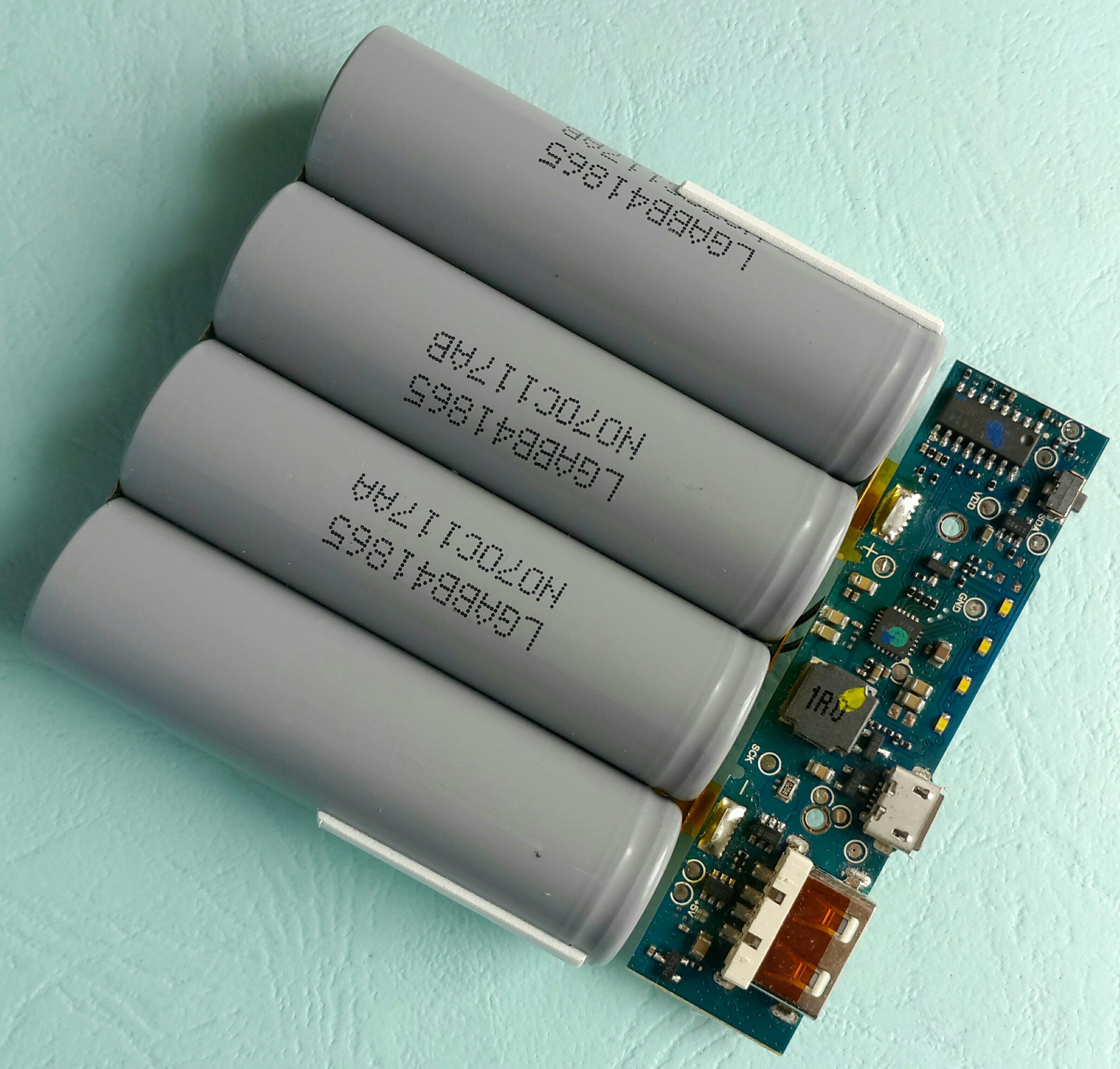 小米首款产品,小米第一款未来科技手机