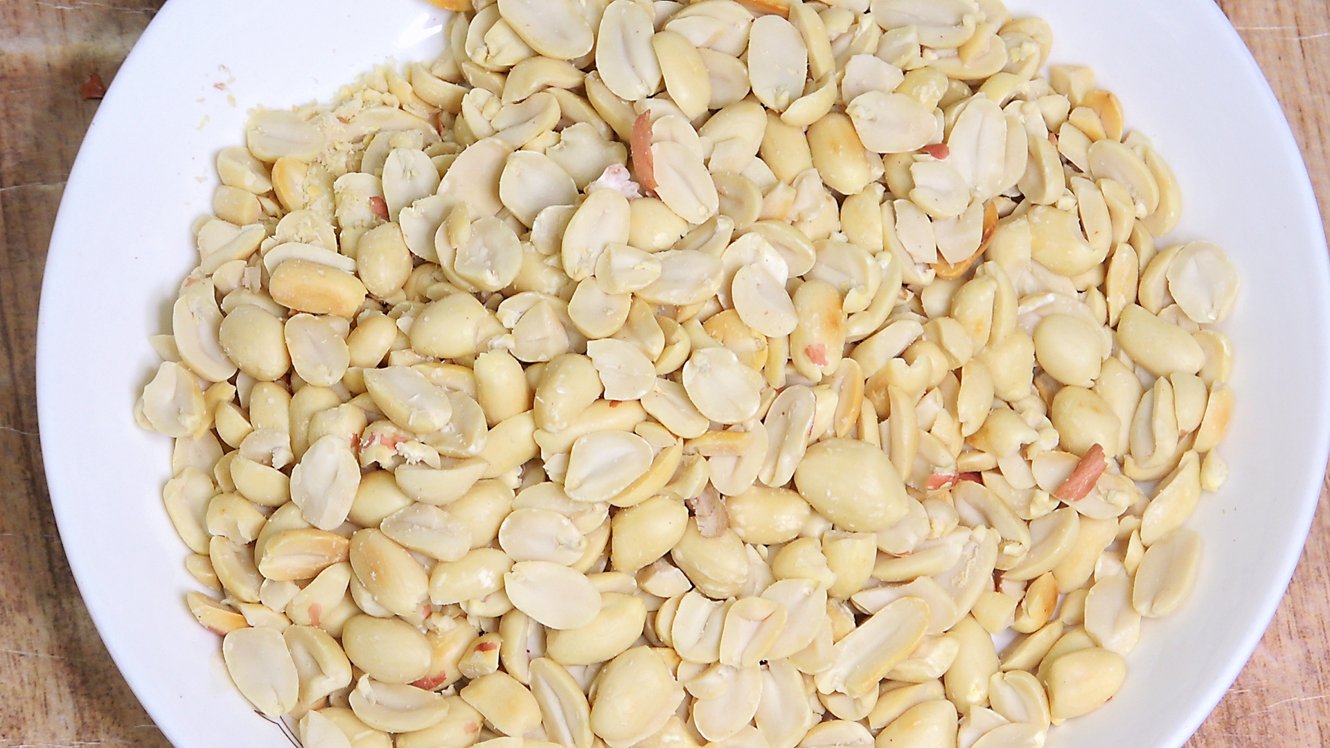 芝麻花生糖不用买,大厨教你在家做,简单易学,香甜酥脆不发硬