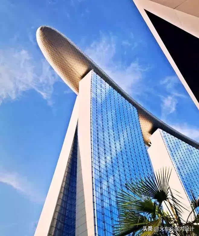 柯南酒店爆炸,柯南出现的豪华大酒店