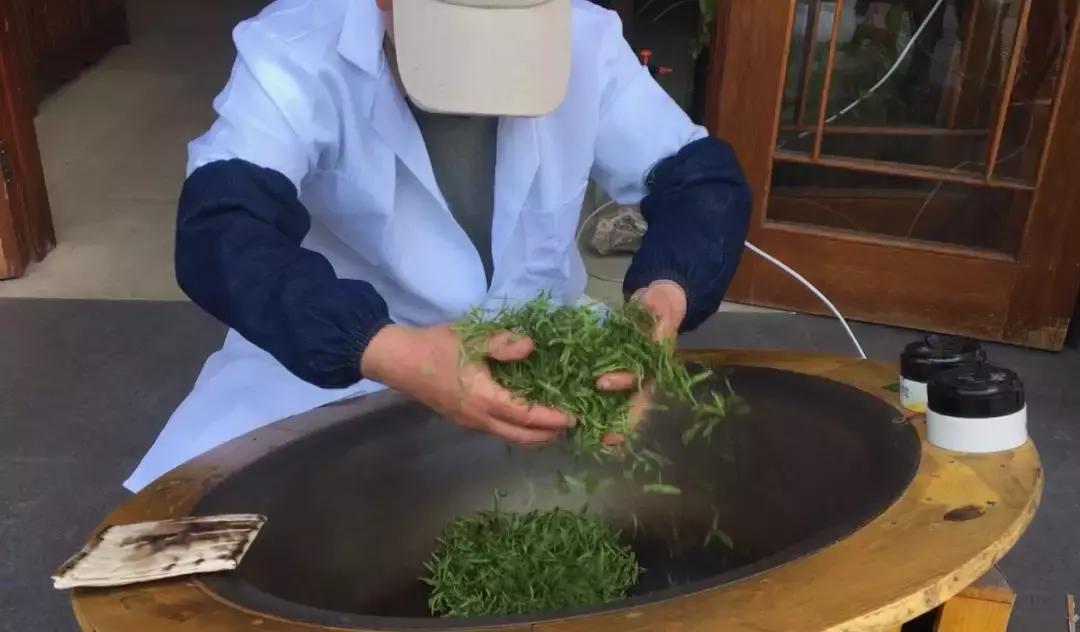 春茶季好茶推荐,2003年春明茶厂金奖沱茶鉴别