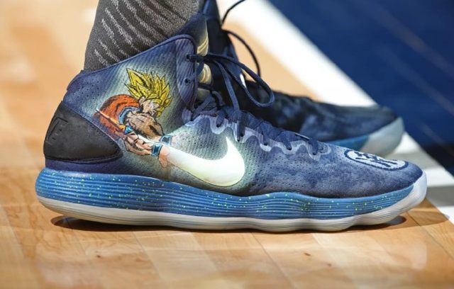 nba鞋王塔克上脚的dunk,塔克总决赛钻石球鞋