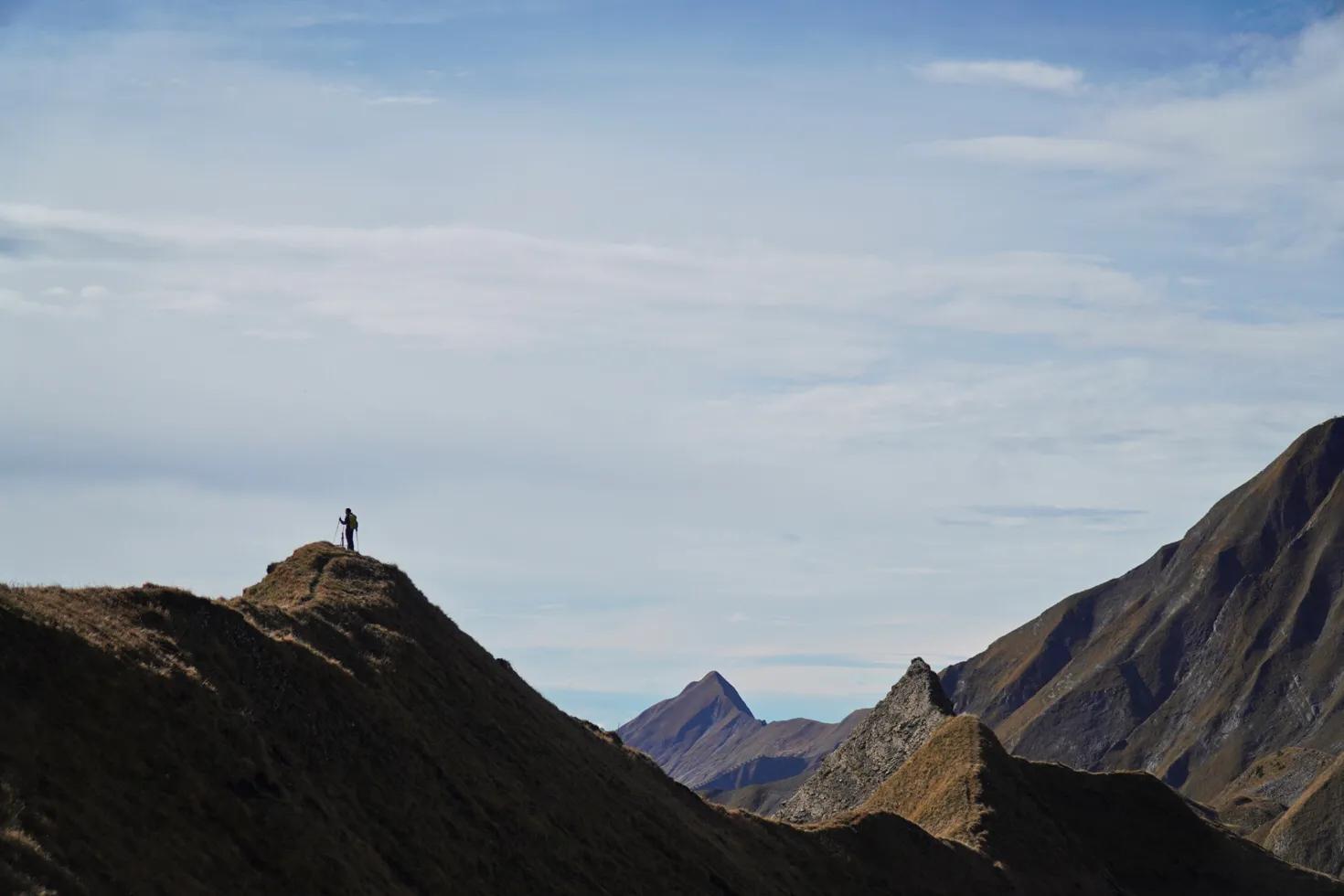 瑞士少女峰旅游详细攻略,四姑娘山徒步路线免费推荐