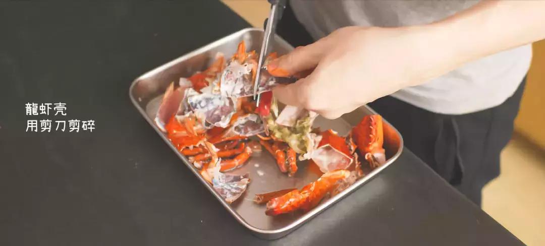 龙虾汤泡饭太美味了,吃龙虾剩下的汤泡饭