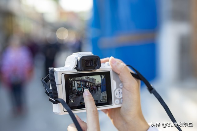 3000买微单还是单反相机合适,黑卡相机与微单和单反相机的区别