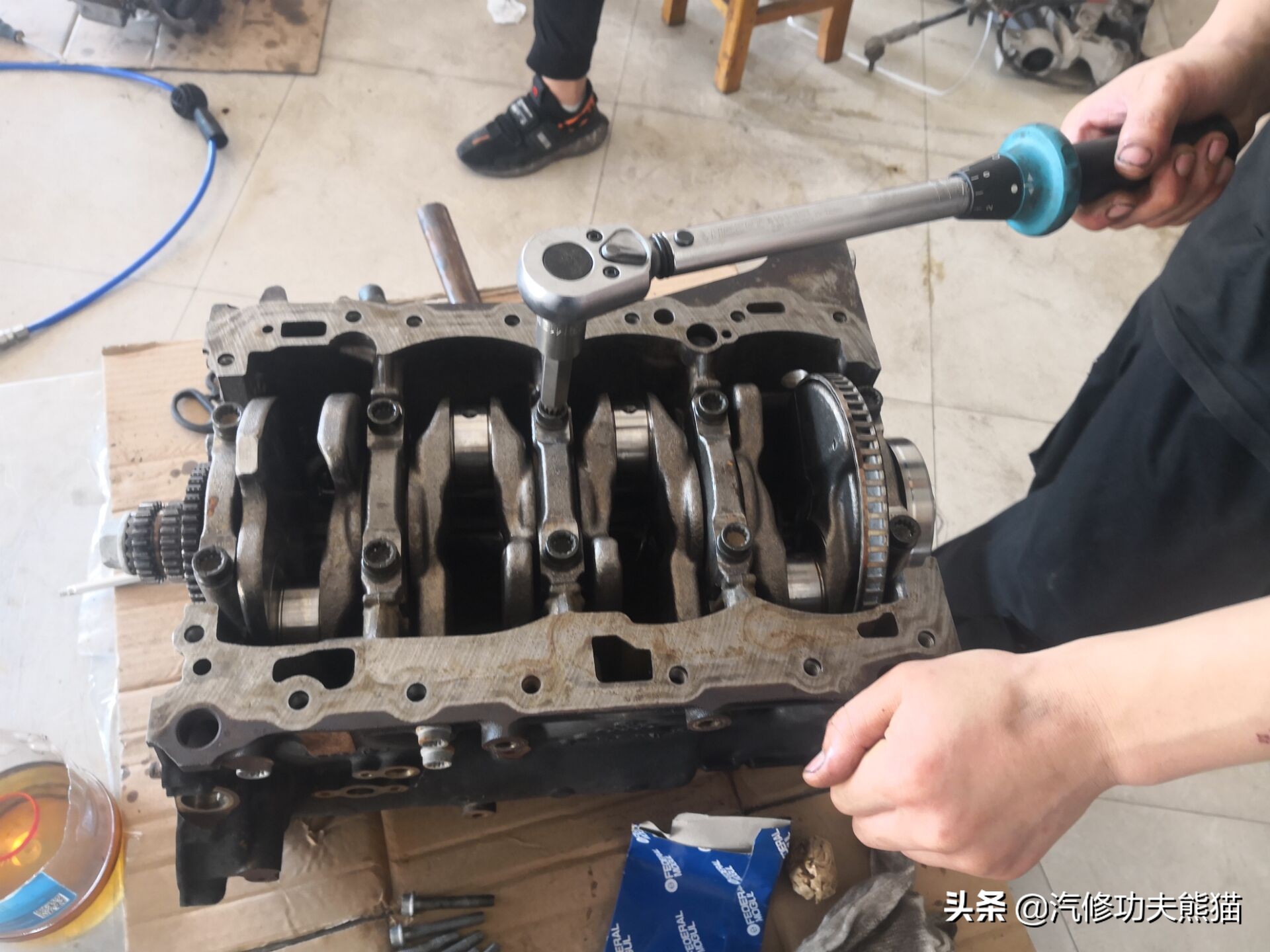 大众夏朗2.0t三代烧机油解决方法,大众夏朗1.8t烧机油