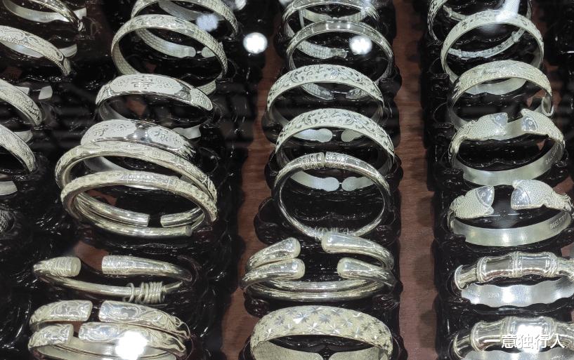 旅游行业自救之路,旅游业的惨淡期