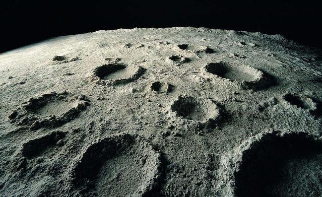 嫦娥四号探测器成功登陆月球表面,中国嫦娥四号月球探测器着陆月球