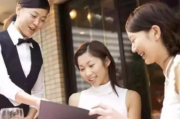 当遇到顾客投诉时应该如何处理,被难缠的病人投诉了怎么调解