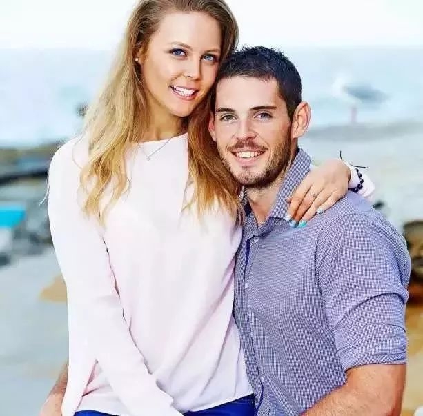 300斤的肥宅穿越异世界逆袭变帅哥,300斤肥胖逆袭变成女神