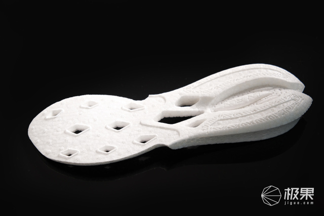 最狠的鞋子,全网最狠的鞋子