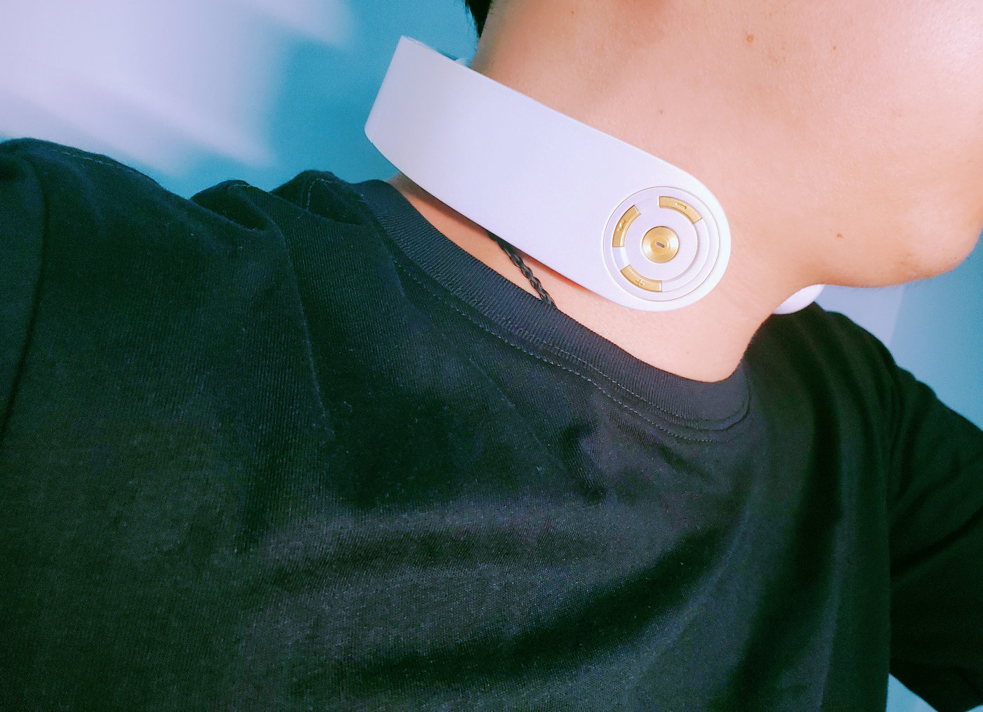 图拉斯脖子按摩仪,u型颈椎按摩仪实测