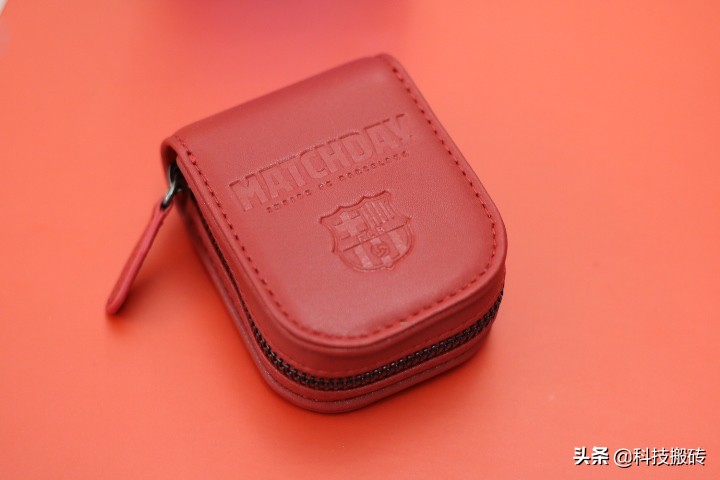 巴萨联名款剃须刀，日本刀头+德国材质打造，价值超过它的价格