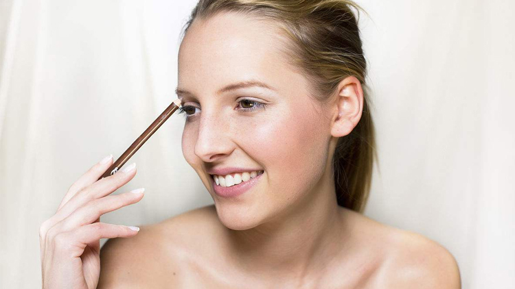 新手用眉笔画眉视频,新手画眉毛用一支眉笔画眉教程