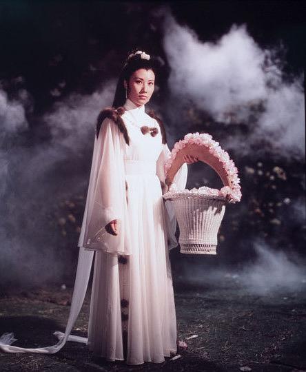 古龙武侠电影圆月弯刀,武侠剧圆月弯刀粤语