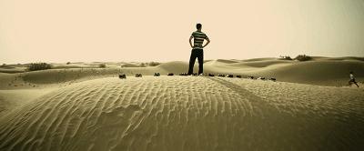 零关注，无评分，这部国产良心告诉你：没钱还谈球