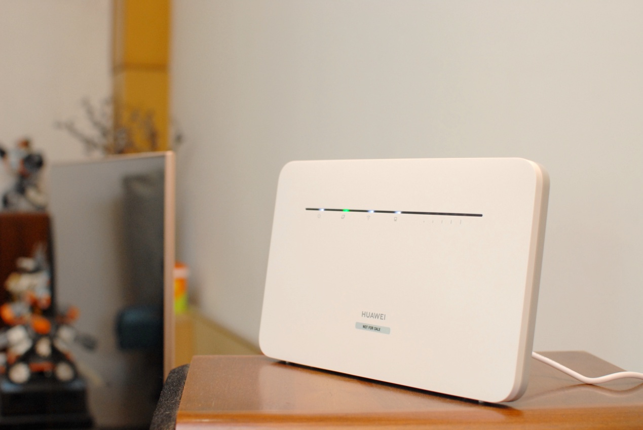 移动路由器能无线上网,随身WiFi移动路由器极速上网