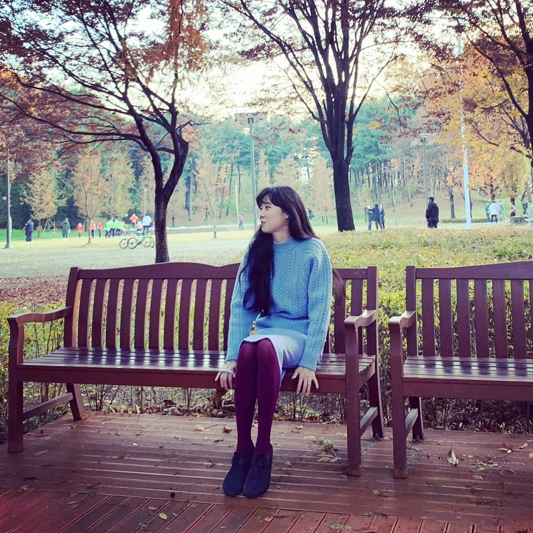 韩国明星毛衣穿搭,韩国女神同款毛衣冬季穿搭