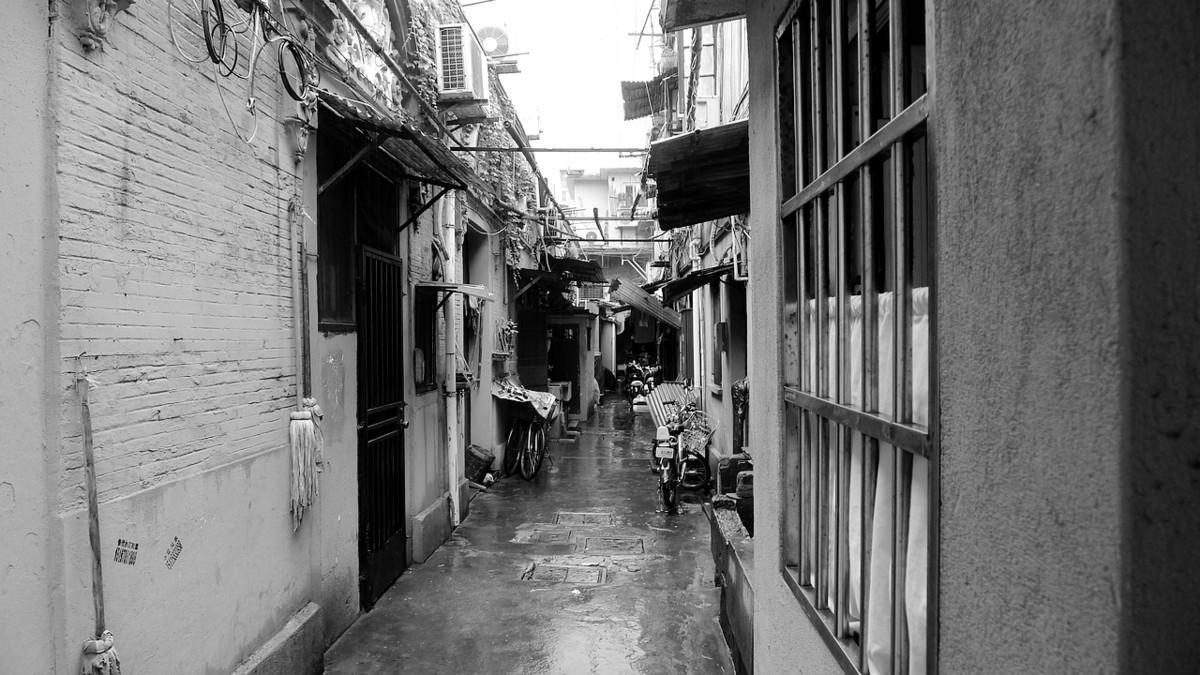 江苏小伙在上海做葱油饼30年,上海最火的葱油饼店