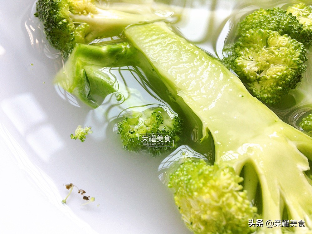 怎样清洗西兰花中的虫子,怎样把西兰花的小虫子洗出来