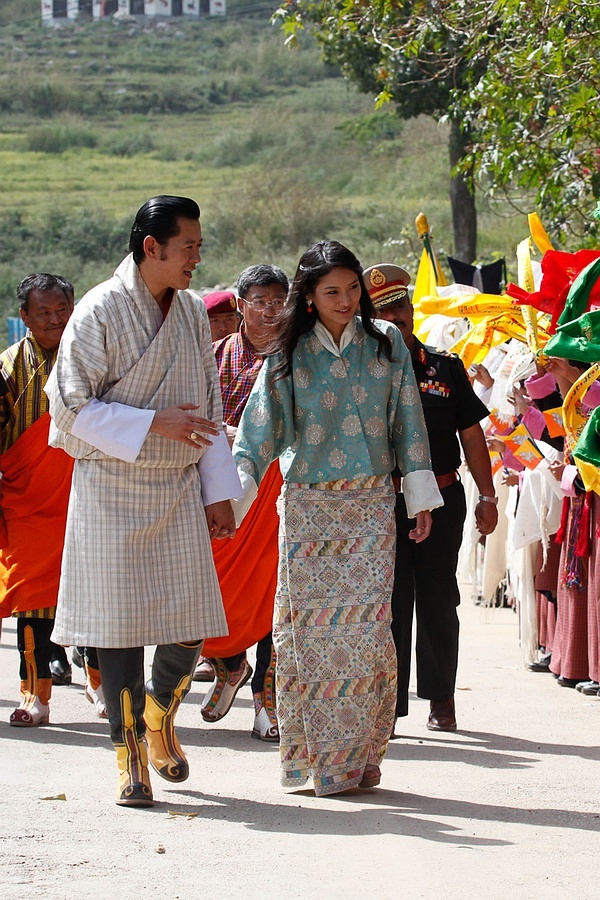 佩玛不丹王后,佩玛王后完整视频