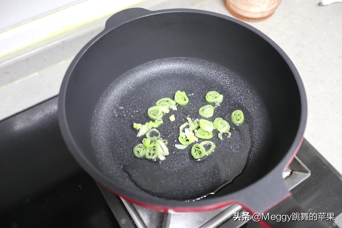 夏天最好吃的手擀面,夏天手擀面怎么吃好吃