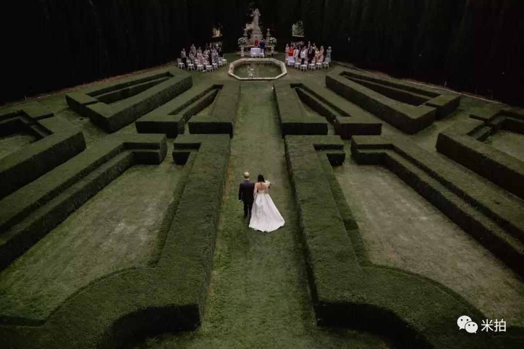 2018年最漂亮的缎面婚纱图片,十大婚纱摄影排行图片欣赏