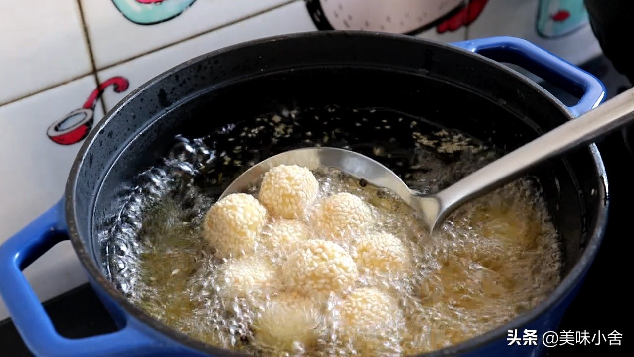 香甜酥脆的红薯丸子孩子超爱吃,家庭版红薯丸子没有糯米粉怎么做