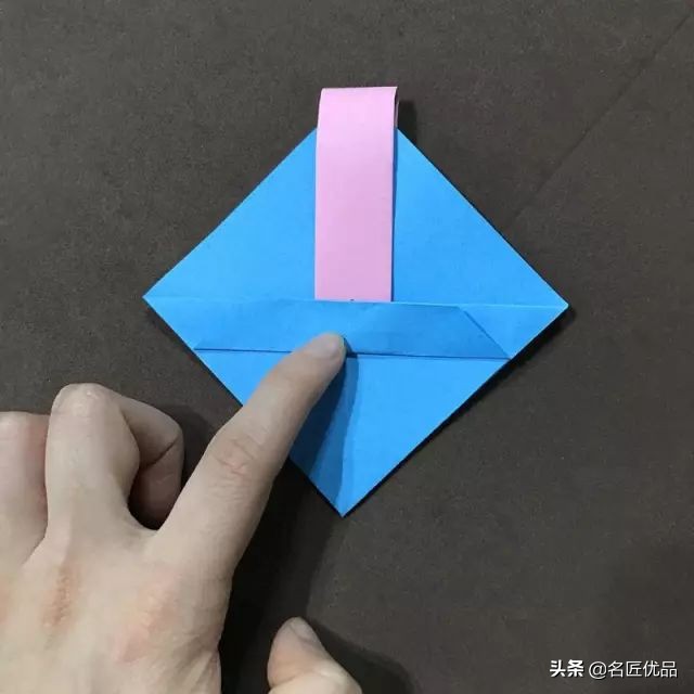 diy手工编织小花篮教程,纸杯和毛线编织的花篮详细教程