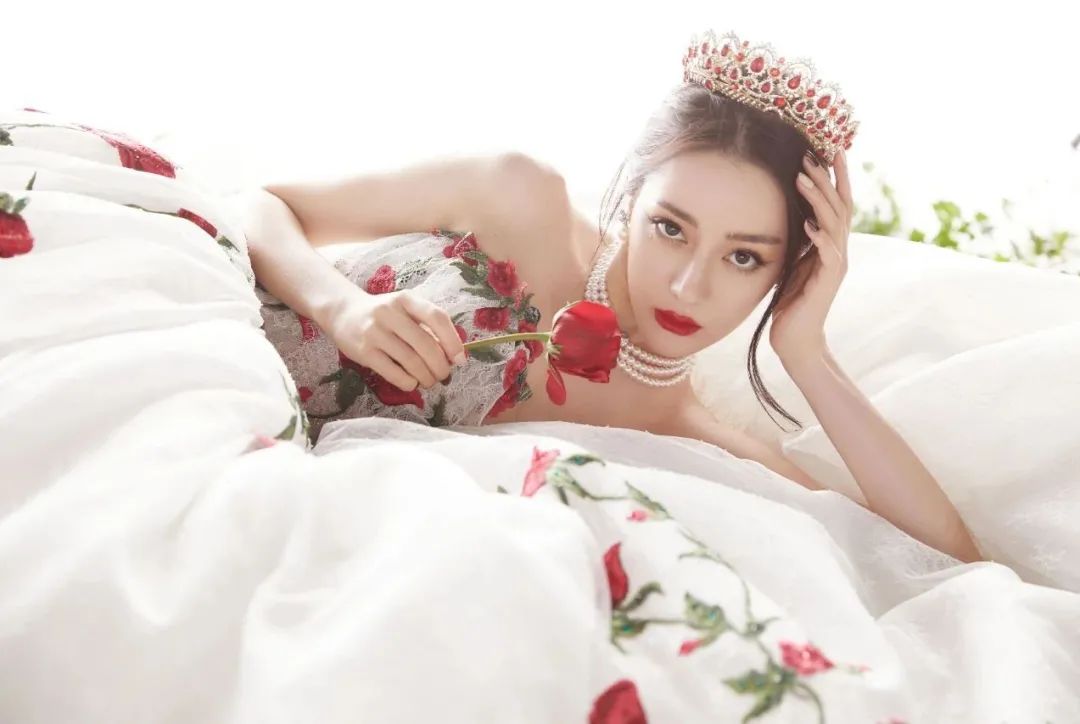 30个红毯热搜自成一派！看看婚庆届最高规格买家秀